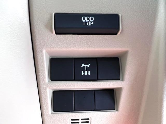 ランドクルーザー ＺＸ　ＪＢＬ　リヤエンター　電動リヤデフ　クールＢＯＸ　空気圧センサー　トノカバー　寒冷地　ルーフレール　ＭＯＤＥＬＬＩＳＴＡエアロ　純正フロアマット・ドアバイザー　ＥＴＣ２．０　ＢＳＭ　ＨＵＤ　サンルーフ（15枚目）