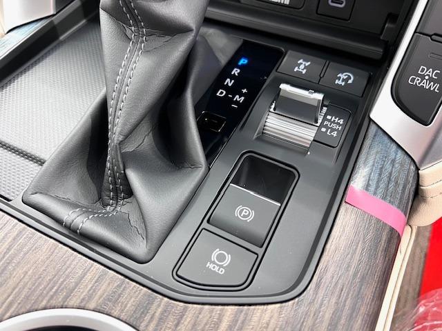 ランドクルーザー ＺＸ　ＪＢＬ　リヤエンター　電動リヤデフ　クールＢＯＸ　空気圧センサー　トノカバー　寒冷地　ルーフレール　ＭＯＤＥＬＬＩＳＴＡエアロ　純正フロアマット・ドアバイザー　ＥＴＣ２．０　ＢＳＭ　ＨＵＤ　サンルーフ（31枚目）