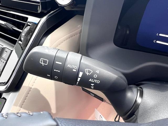 ランドクルーザー ＺＸ　ＪＢＬ　リヤエンター　電動リヤデフ　クールＢＯＸ　空気圧センサー　トノカバー　寒冷地　ルーフレール　ＭＯＤＥＬＬＩＳＴＡエアロ　純正フロアマット・ドアバイザー　ＥＴＣ２．０　ＢＳＭ　ＨＵＤ　サンルーフ（34枚目）