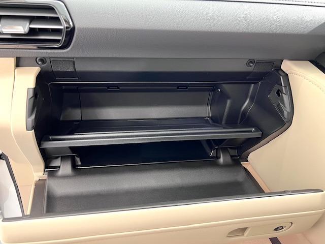 ランドクルーザー ＺＸ　ＪＢＬ　リヤエンター　電動リヤデフ　クールＢＯＸ　空気圧センサー　トノカバー　寒冷地　ルーフレール　ＭＯＤＥＬＬＩＳＴＡエアロ　純正フロアマット・ドアバイザー　ＥＴＣ２．０　ＢＳＭ　ＨＵＤ　サンルーフ（40枚目）