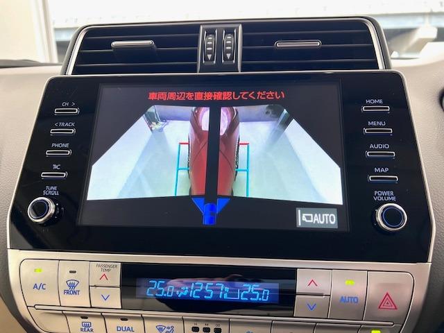 ランドクルーザープラド ＴＸ　Ｌパッケージ　ベージュ革　全方位カメラ　ＢＳＭ　ＥＴＣ２．０　ＴＲＤエアロ　リヤスポイラー　１９インチＡＷ　トノカバー　ＭＯＰルーフレール　前後方衝突軽減ブレーキ　純正フロアマット・バイザー（12枚目）