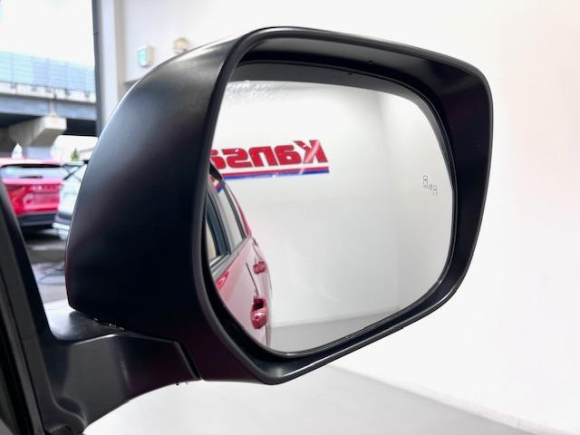 ランドクルーザープラド ＴＸ　Ｌパッケージ　ベージュ革　全方位カメラ　ＢＳＭ　ＥＴＣ２．０　ＴＲＤエアロ　リヤスポイラー　１９インチＡＷ　トノカバー　ＭＯＰルーフレール　前後方衝突軽減ブレーキ　純正フロアマット・バイザー（14枚目）