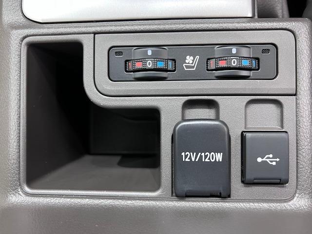 ランドクルーザープラド ＴＸ　Ｌパッケージ　ベージュ革　全方位カメラ　ＢＳＭ　ＥＴＣ２．０　ＴＲＤエアロ　リヤスポイラー　１９インチＡＷ　トノカバー　ＭＯＰルーフレール　前後方衝突軽減ブレーキ　純正フロアマット・バイザー（18枚目）