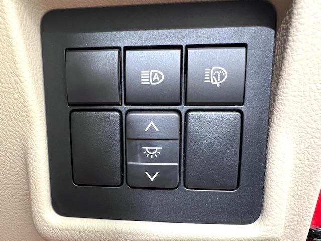 ランドクルーザープラド ＴＸ　Ｌパッケージ　ベージュ革　全方位カメラ　ＢＳＭ　ＥＴＣ２．０　ＴＲＤエアロ　リヤスポイラー　１９インチＡＷ　トノカバー　ＭＯＰルーフレール　前後方衝突軽減ブレーキ　純正フロアマット・バイザー（26枚目）