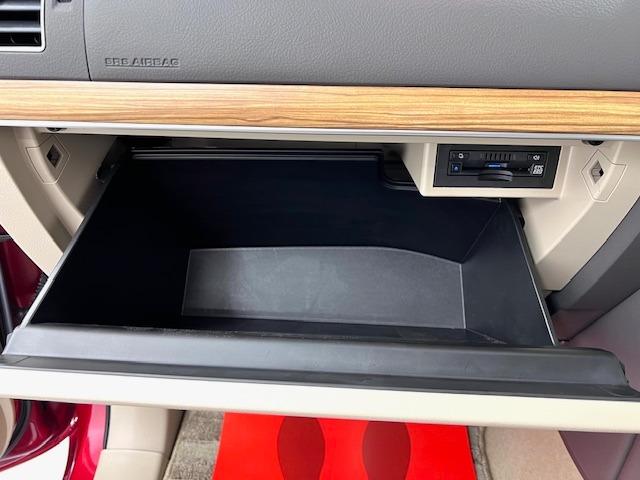 ランドクルーザープラド ＴＸ　Ｌパッケージ　ベージュ革　全方位カメラ　ＢＳＭ　ＥＴＣ２．０　ＴＲＤエアロ　リヤスポイラー　１９インチＡＷ　トノカバー　ＭＯＰルーフレール　前後方衝突軽減ブレーキ　純正フロアマット・バイザー（32枚目）