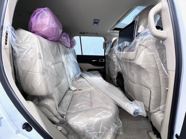 ランドクルーザー ZX JBL 後席M 電動Rデフ クルBOX 空気圧 寒冷地 ITSコネクト MODELLISTAエアロ MOPルーフレール トノカバー 純正フロアマット BSM HUD HDMI AppleCarplay(5枚目)