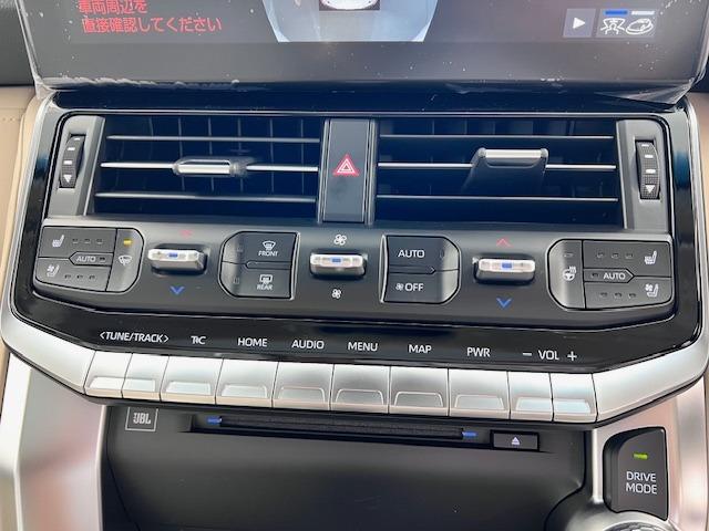 ランドクルーザー ZX JBL 後席M 電動Rデフ クルBOX 空気圧 寒冷地 ITSコネクト MODELLISTAエアロ MOPルーフレール トノカバー 純正フロアマット BSM HUD HDMI AppleCarplay(19枚目)