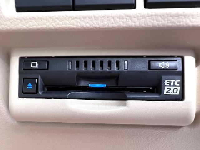 ランドクルーザー ZX JBL 後席M 電動Rデフ クルBOX 空気圧 寒冷地 ITSコネクト MODELLISTAエアロ MOPルーフレール トノカバー 純正フロアマット BSM HUD HDMI AppleCarplay(27枚目)