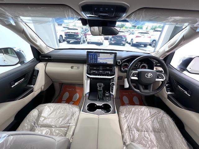 ランドクルーザー ZX JBL 後席M 電動Rデフ クルBOX 空気圧 寒冷地 ITSコネクト MODELLISTAエアロ MOPルーフレール トノカバー 純正フロアマット BSM HUD HDMI AppleCarplay(44枚目)