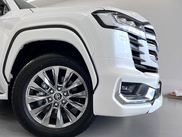 ランドクルーザー ZX JBL 後席M 電動Rデフ クルBOX 空気圧 寒冷地 ITSコネクト MODELLISTAエアロ MOPルーフレール トノカバー 純正フロアマット BSM HUD HDMI AppleCarplay(63枚目)