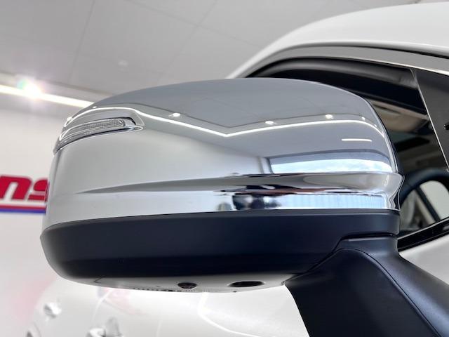 ランドクルーザー ZX JBL 後席M 電動Rデフ クルBOX 空気圧 寒冷地 ITSコネクト MODELLISTAエアロ MOPルーフレール トノカバー 純正フロアマット BSM HUD HDMI AppleCarplay(70枚目)