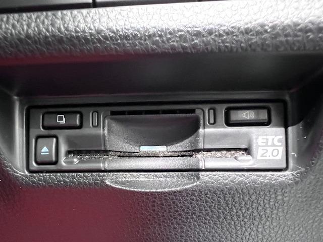 RAV4 G Zパッケージ 10.5DA 全周囲モニター パノラマルーフ MODELLISTAエアロ デジタルミラー BSM HDMI入力端子 電動バックドア 純正前後ドラレコ 19インチAW シートヒータークーラー 純正マット(16枚目)