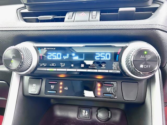 RAV4 G Zパッケージ 10.5DA 全周囲モニター パノラマルーフ MODELLISTAエアロ デジタルミラー BSM HDMI入力端子 電動バックドア 純正前後ドラレコ 19インチAW シートヒータークーラー 純正マット(24枚目)