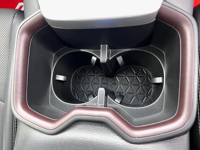 RAV4 G Zパッケージ 10.5DA 全周囲モニター パノラマルーフ MODELLISTAエアロ デジタルミラー BSM HDMI入力端子 電動バックドア 純正前後ドラレコ 19インチAW シートヒータークーラー 純正マット(28枚目)