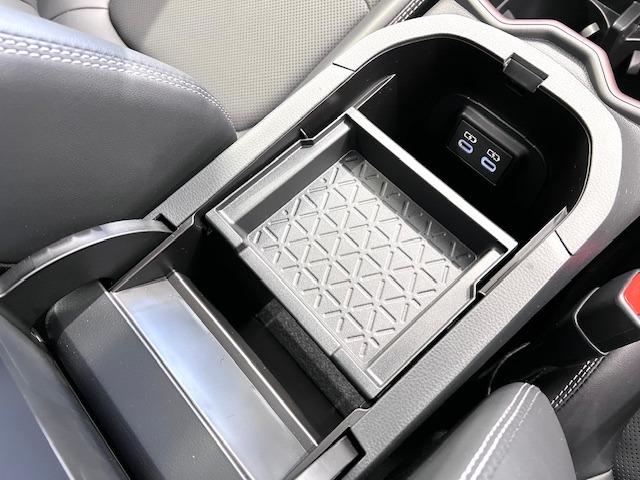 RAV4 G Zパッケージ 10.5DA 全周囲モニター パノラマルーフ MODELLISTAエアロ デジタルミラー BSM HDMI入力端子 電動バックドア 純正前後ドラレコ 19インチAW シートヒータークーラー 純正マット(29枚目)