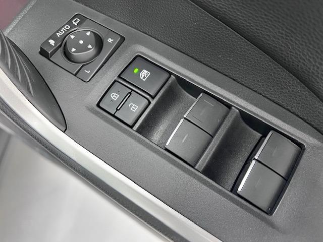 RAV4 G Zパッケージ 10.5DA 全周囲モニター パノラマルーフ MODELLISTAエアロ デジタルミラー BSM HDMI入力端子 電動バックドア 純正前後ドラレコ 19インチAW シートヒータークーラー 純正マット(30枚目)