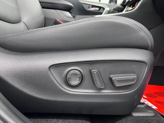 RAV4 G Zパッケージ 10.5DA 全周囲モニター パノラマルーフ MODELLISTAエアロ デジタルミラー BSM HDMI入力端子 電動バックドア 純正前後ドラレコ 19インチAW シートヒータークーラー 純正マット(32枚目)