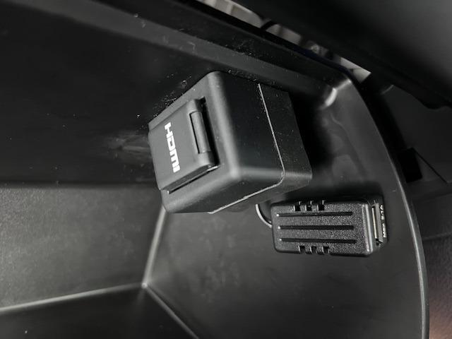 RAV4 G Zパッケージ 10.5DA 全周囲モニター パノラマルーフ MODELLISTAエアロ デジタルミラー BSM HDMI入力端子 電動バックドア 純正前後ドラレコ 19インチAW シートヒータークーラー 純正マット(35枚目)