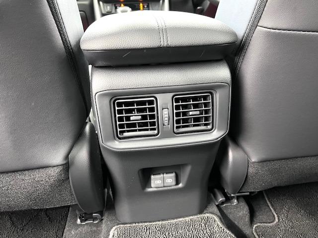 RAV4 G Zパッケージ 10.5DA 全周囲モニター パノラマルーフ MODELLISTAエアロ デジタルミラー BSM HDMI入力端子 電動バックドア 純正前後ドラレコ 19インチAW シートヒータークーラー 純正マット(39枚目)