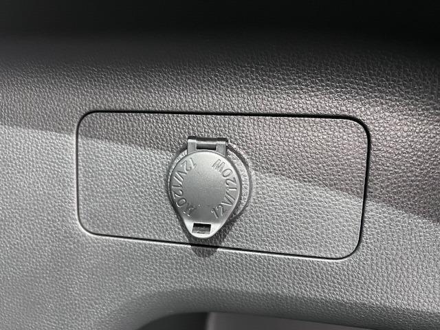 RAV4 G Zパッケージ 10.5DA 全周囲モニター パノラマルーフ MODELLISTAエアロ デジタルミラー BSM HDMI入力端子 電動バックドア 純正前後ドラレコ 19インチAW シートヒータークーラー 純正マット(43枚目)