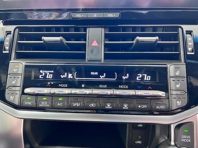 ランドクルーザー ＧＲスポーツ　ＪＢＬ　リヤエンタ　電動リヤデフ　クールＢＯＸ　寒冷地仕様　空気圧センサ　ＩＴＳコネクト　トノカバー　ＭＯＰルーフレール　ＧＲ専用マット　サンルーフ　赤黒内装　ＢＳＭ　ＨＵＤ　７人　マイナーチェンジ型（17枚目）