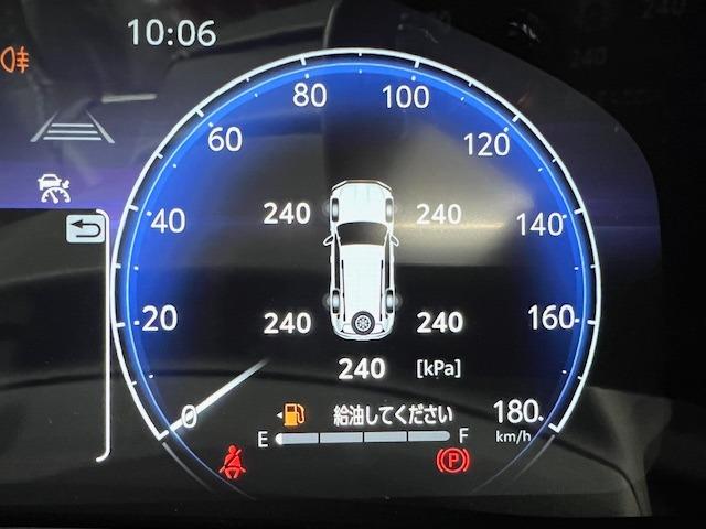 ランドクルーザー ＧＲスポーツ　ＪＢＬ　リヤエンタ　電動リヤデフ　クールＢＯＸ　寒冷地仕様　空気圧センサ　ＩＴＳコネクト　トノカバー　ＭＯＰルーフレール　ＧＲ専用マット　サンルーフ　赤黒内装　ＢＳＭ　ＨＵＤ　７人　マイナーチェンジ型（18枚目）