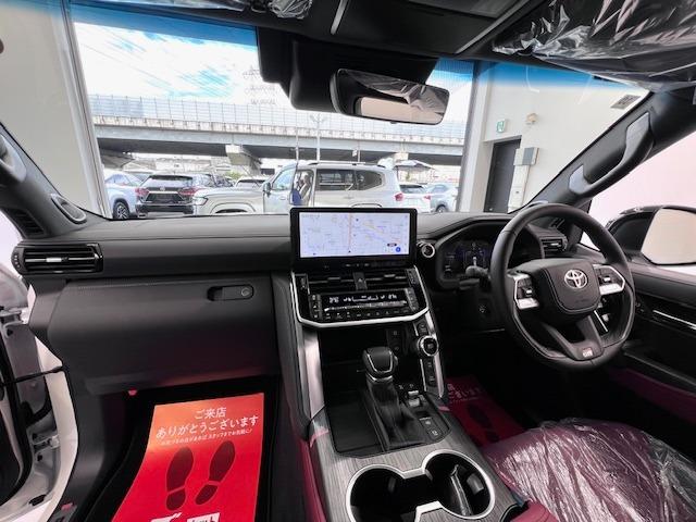 ランドクルーザー ＧＲスポーツ　ＪＢＬ　リヤエンタ　電動リヤデフ　クールＢＯＸ　寒冷地仕様　空気圧センサ　ＩＴＳコネクト　トノカバー　ＭＯＰルーフレール　ＧＲ専用マット　サンルーフ　赤黒内装　ＢＳＭ　ＨＵＤ　７人　マイナーチェンジ型（40枚目）