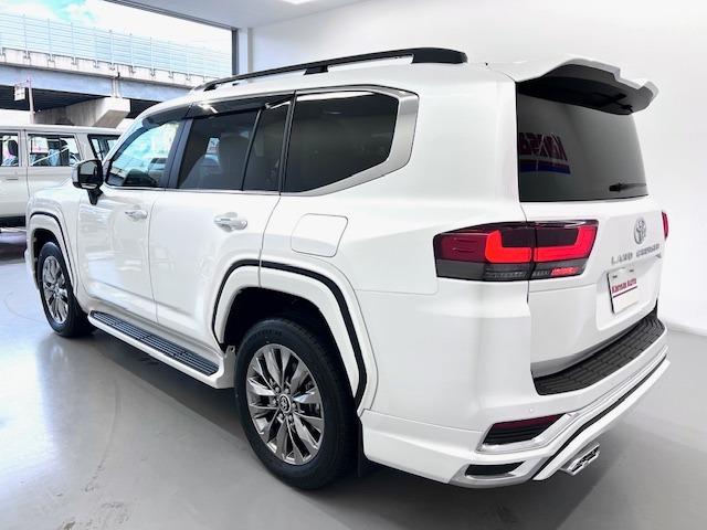 ランドクルーザー ＺＸ　ＪＢＬ　リヤエンター　電動リヤデフ　クールＢＯＸ　寒冷地仕様　空気圧センサ　ＩＴＳコネクト　トノカバー　ＭＯＰルーフレール　ＭＯＤＥＬＬＩＳＴＡエアロ・リヤスポイラー　純正ドアバイザー　マイナーモデル（53枚目）