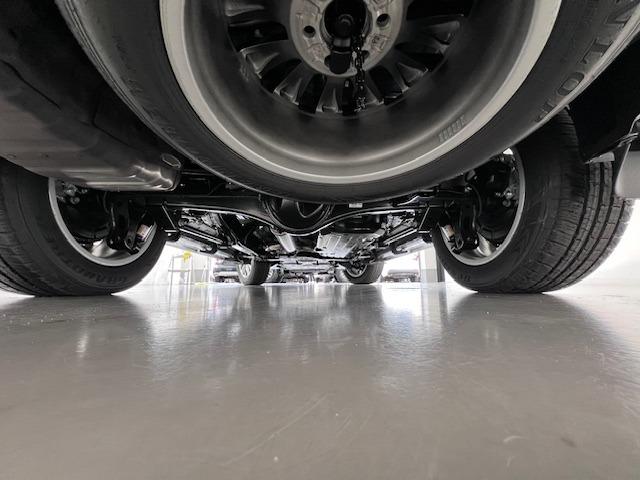 ランドクルーザー ＺＸ　ＪＢＬ　リヤエンター　電動リヤデフ　クールＢＯＸ　寒冷地仕様　空気圧センサ　ＩＴＳコネクト　トノカバー　ＭＯＰルーフレール　ＭＯＤＥＬＬＩＳＴＡエアロ・リヤスポイラー　純正ドアバイザー　マイナーモデル（73枚目）