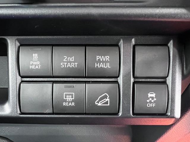 ランドクルーザー７０ ＡＸ　登録済未使用車　純正７型ナビ　バックモニター　ＵＳＢ接続　バックモニター付防眩ミラー　デフロック　オートマチックハイビーム　ＬＥＤヘッドライト　パワーヒーター　衝突軽減ブレーキ（14枚目）