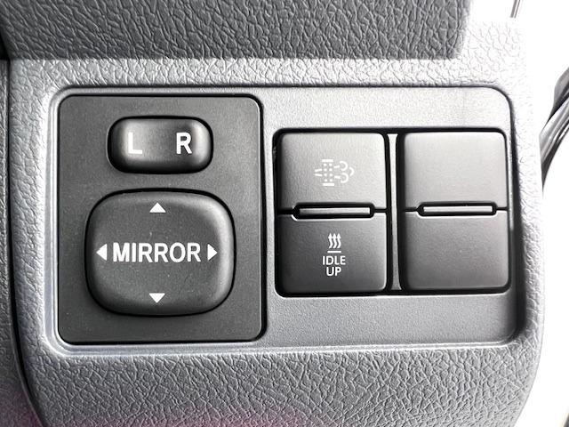 ランドクルーザー７０ ＡＸ　登録済未使用車　純正７型ナビ　バックモニター　ＵＳＢ接続　バックモニター付防眩ミラー　デフロック　オートマチックハイビーム　ＬＥＤヘッドライト　パワーヒーター　衝突軽減ブレーキ（16枚目）