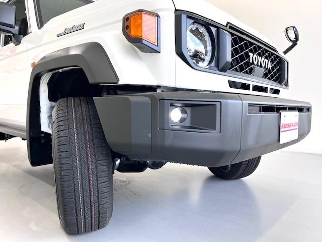 ランドクルーザー７０ ＡＸ　登録済未使用車　純正７型ナビ　バックモニター　ＵＳＢ接続　バックモニター付防眩ミラー　デフロック　オートマチックハイビーム　ＬＥＤヘッドライト　パワーヒーター　衝突軽減ブレーキ（40枚目）