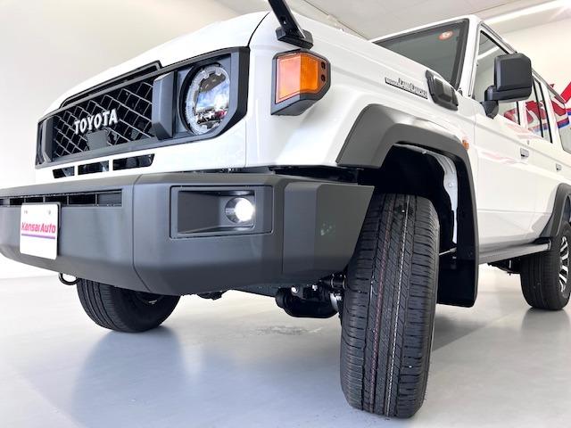 ランドクルーザー７０ ＡＸ　登録済未使用車　純正７型ナビ　バックモニター　ＵＳＢ接続　バックモニター付防眩ミラー　デフロック　オートマチックハイビーム　ＬＥＤヘッドライト　パワーヒーター　衝突軽減ブレーキ（41枚目）