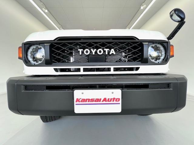 ランドクルーザー７０ ＡＸ　登録済未使用車　純正７型ナビ　バックモニター　ＵＳＢ接続　バックモニター付防眩ミラー　デフロック　オートマチックハイビーム　ＬＥＤヘッドライト　パワーヒーター　衝突軽減ブレーキ（42枚目）