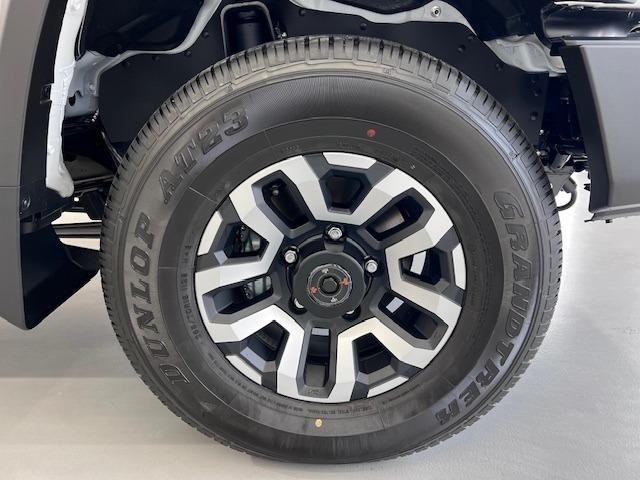 ランドクルーザー７０ ＡＸ　登録済未使用車　純正７型ナビ　バックモニター　ＵＳＢ接続　バックモニター付防眩ミラー　デフロック　オートマチックハイビーム　ＬＥＤヘッドライト　パワーヒーター　衝突軽減ブレーキ（56枚目）