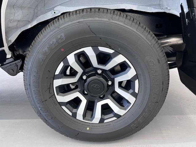 ランドクルーザー７０ ＡＸ　登録済未使用車　純正７型ナビ　バックモニター　ＵＳＢ接続　バックモニター付防眩ミラー　デフロック　オートマチックハイビーム　ＬＥＤヘッドライト　パワーヒーター　衝突軽減ブレーキ（58枚目）