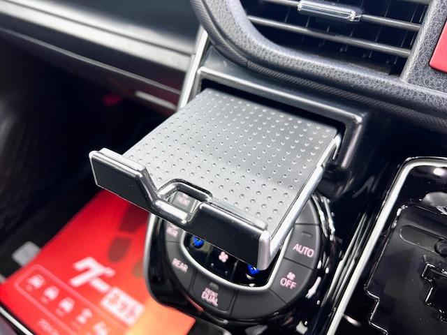 ヴォクシー ＺＳ　煌ＩＩＩ　ＭＯＤＥＬＬＩＳＴＡエアロ　シグネチャーイルミ　純正１０型ナビ　１２．１型後席モニター　ＥＴＣ２．０　両側電動スライド　バックモニター　純正フロアマット・バイザー　衝突軽減ブレーキ　ＬＥＤライト（22枚目）