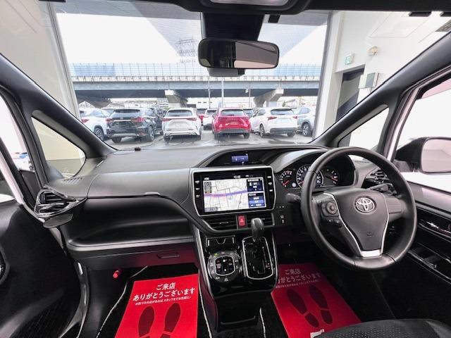 ヴォクシー ＺＳ　煌ＩＩＩ　ＭＯＤＥＬＬＩＳＴＡエアロ　シグネチャーイルミ　純正１０型ナビ　１２．１型後席モニター　ＥＴＣ２．０　両側電動スライド　バックモニター　純正フロアマット・バイザー　衝突軽減ブレーキ　ＬＥＤライト（26枚目）