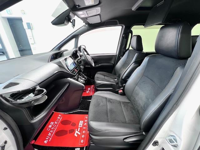 ヴォクシー ＺＳ　煌ＩＩＩ　ＭＯＤＥＬＬＩＳＴＡエアロ　シグネチャーイルミ　純正１０型ナビ　１２．１型後席モニター　ＥＴＣ２．０　両側電動スライド　バックモニター　純正フロアマット・バイザー　衝突軽減ブレーキ　ＬＥＤライト（29枚目）