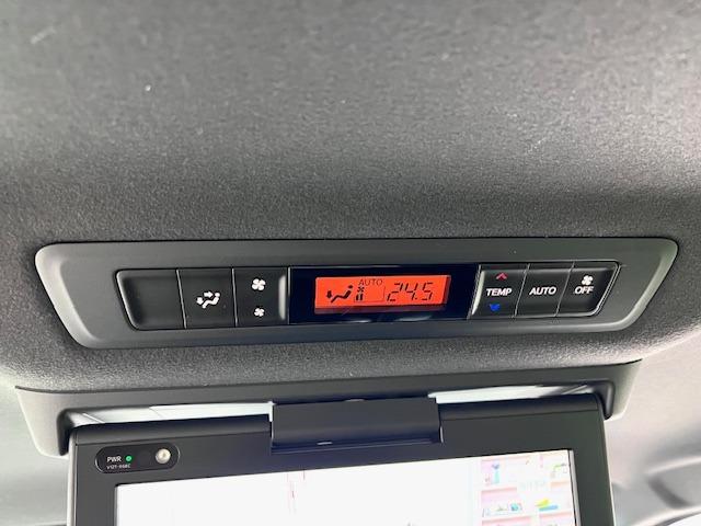 ヴォクシー ＺＳ　煌ＩＩＩ　ＭＯＤＥＬＬＩＳＴＡエアロ　シグネチャーイルミ　純正１０型ナビ　１２．１型後席モニター　ＥＴＣ２．０　両側電動スライド　バックモニター　純正フロアマット・バイザー　衝突軽減ブレーキ　ＬＥＤライト（33枚目）