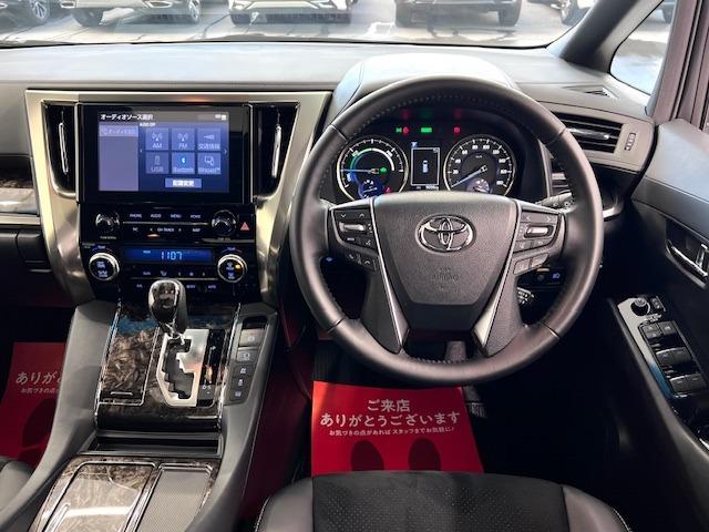 アルファードハイブリッド S タイプゴールドIII サンルーフ 純正DA デジタルインナーミラー BSM ETC バックカメラ 3眼LED 寒冷地仕様 スペアタイヤ 1500W給電 パワーバックドア 両側パワースライド 純正マット ワンオーナー(2枚目)