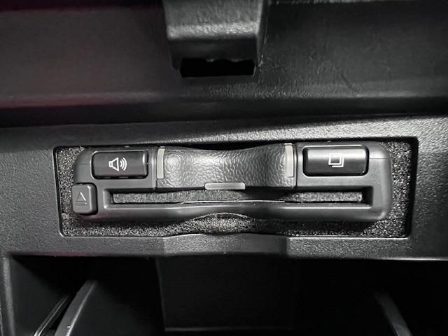 アルファードハイブリッド S タイプゴールドIII サンルーフ 純正DA デジタルインナーミラー BSM ETC バックカメラ 3眼LED 寒冷地仕様 スペアタイヤ 1500W給電 パワーバックドア 両側パワースライド 純正マット ワンオーナー(14枚目)