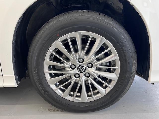 アルファードハイブリッド S タイプゴールドIII サンルーフ 純正DA デジタルインナーミラー BSM ETC バックカメラ 3眼LED 寒冷地仕様 スペアタイヤ 1500W給電 パワーバックドア 両側パワースライド 純正マット ワンオーナー(63枚目)