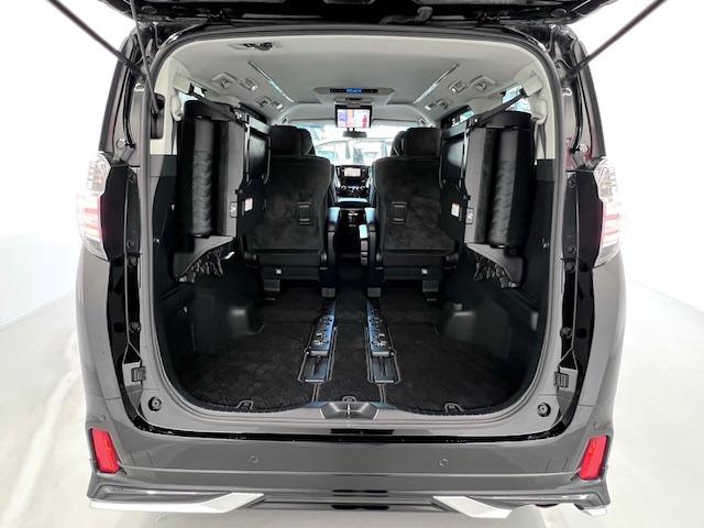 トランクルーム　リアシート収納すれば、このように大きな荷物も積み込めます！☆ＴＥＬ０６−６７０６−１１６６☆