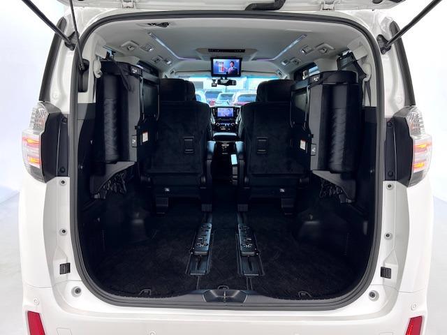 ヴェルファイア ３．５ＺＡ　Ｇエディション　ＪＢＬ　メーカーナビ　全方位モニター　リヤエンターテイメント　ＥＴＣ　衝突軽減ブレーキ　両側電動スライド　パワーバックドア　前後ドライブレコーダー　ＵＳＢ・ＨＤＭＩ　スペアタイヤ　ワンオーナー（4枚目）