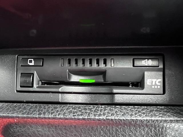 ヴォクシー ハイブリッドＺＳ　煌ＩＩＩ　ＭＯＤＥＬＬＩＳＴＡエアロ　シグネチャーイルミ　純正１０型ナビ　１２．１型後席モニター　シートヒーター　ＥＴＣ　衝突軽減ブレーキ　両側パワースライド　純正フロアマット・バイザー　ハーフレザー（14枚目）