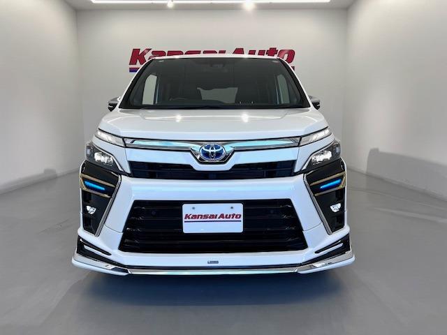 ヴォクシー ハイブリッドＺＳ　煌ＩＩＩ　ＭＯＤＥＬＬＩＳＴＡエアロ　シグネチャーイルミ　純正１０型ナビ　１２．１型後席モニター　シートヒーター　ＥＴＣ　衝突軽減ブレーキ　両側パワースライド　純正フロアマット・バイザー　ハーフレザー（39枚目）