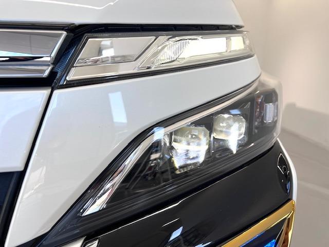 ヴォクシー ハイブリッドＺＳ　煌ＩＩＩ　ＭＯＤＥＬＬＩＳＴＡエアロ　シグネチャーイルミ　純正１０型ナビ　１２．１型後席モニター　シートヒーター　ＥＴＣ　衝突軽減ブレーキ　両側パワースライド　純正フロアマット・バイザー　ハーフレザー（45枚目）