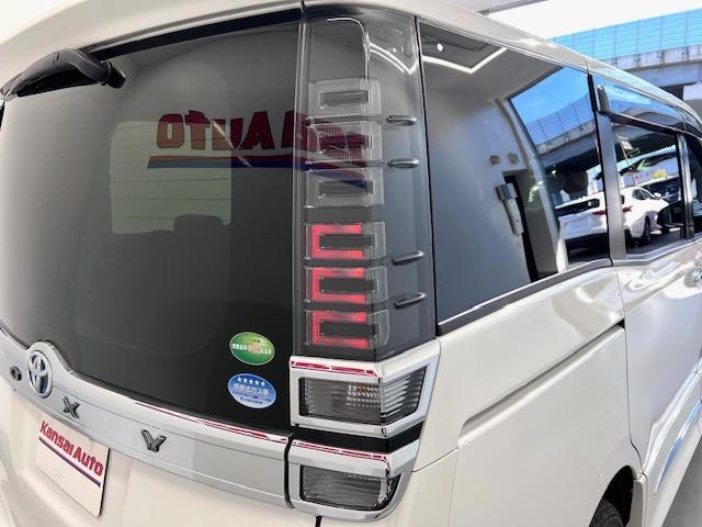 ヴォクシー ハイブリッドＺＳ　煌ＩＩＩ　ＭＯＤＥＬＬＩＳＴＡエアロ　シグネチャーイルミ　純正１０型ナビ　１２．１型後席モニター　シートヒーター　ＥＴＣ　衝突軽減ブレーキ　両側パワースライド　純正フロアマット・バイザー　ハーフレザー（57枚目）