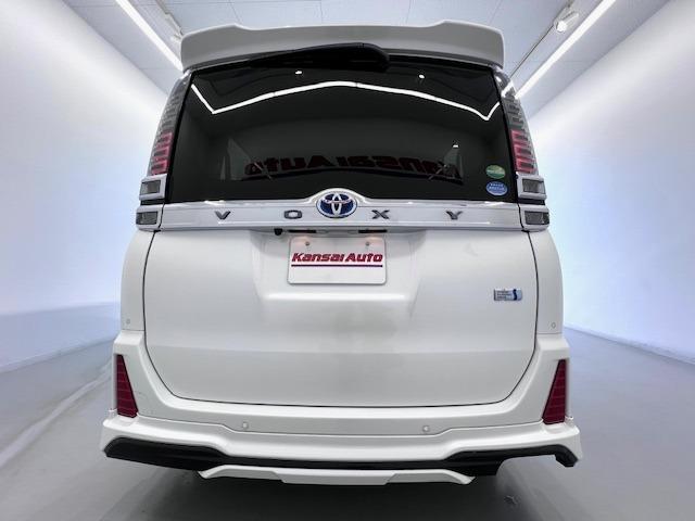 ヴォクシー ハイブリッドＺＳ　煌ＩＩＩ　ＭＯＤＥＬＬＩＳＴＡエアロ　シグネチャーイルミ　純正１０型ナビ　１２．１型後席モニター　シートヒーター　ＥＴＣ　衝突軽減ブレーキ　両側パワースライド　純正フロアマット・バイザー　ハーフレザー（58枚目）